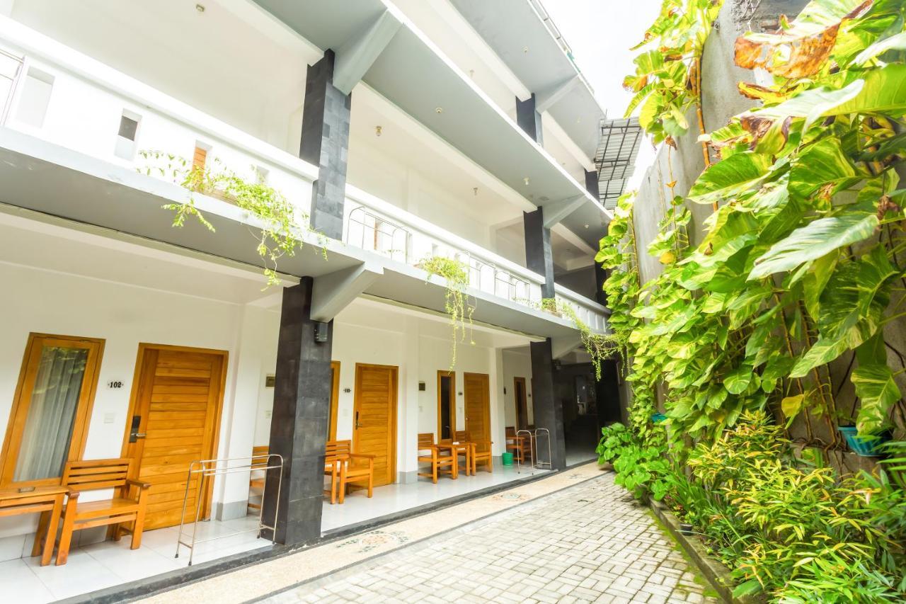 Oyo 2408 Bc Inn Mangsit Exterior foto